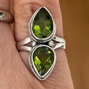 Natural Arizona peridot sterling silver ring